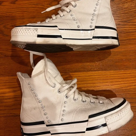 Converse Chuck Taylor high-tops in off-white with pearl detail. Lightly worn. - Picture 5 of 7